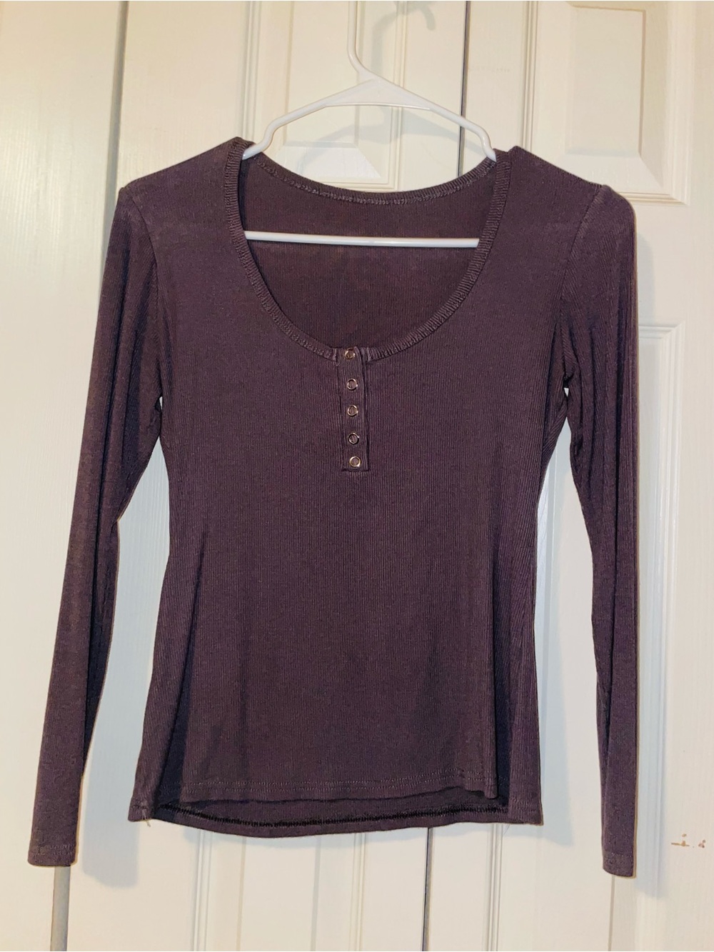 Long-Sleeve Scoop Neck Henley Top - Purple